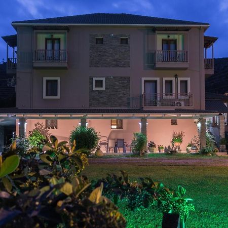 Akrolimnion Hotel ヨアニナ エクステリア 写真