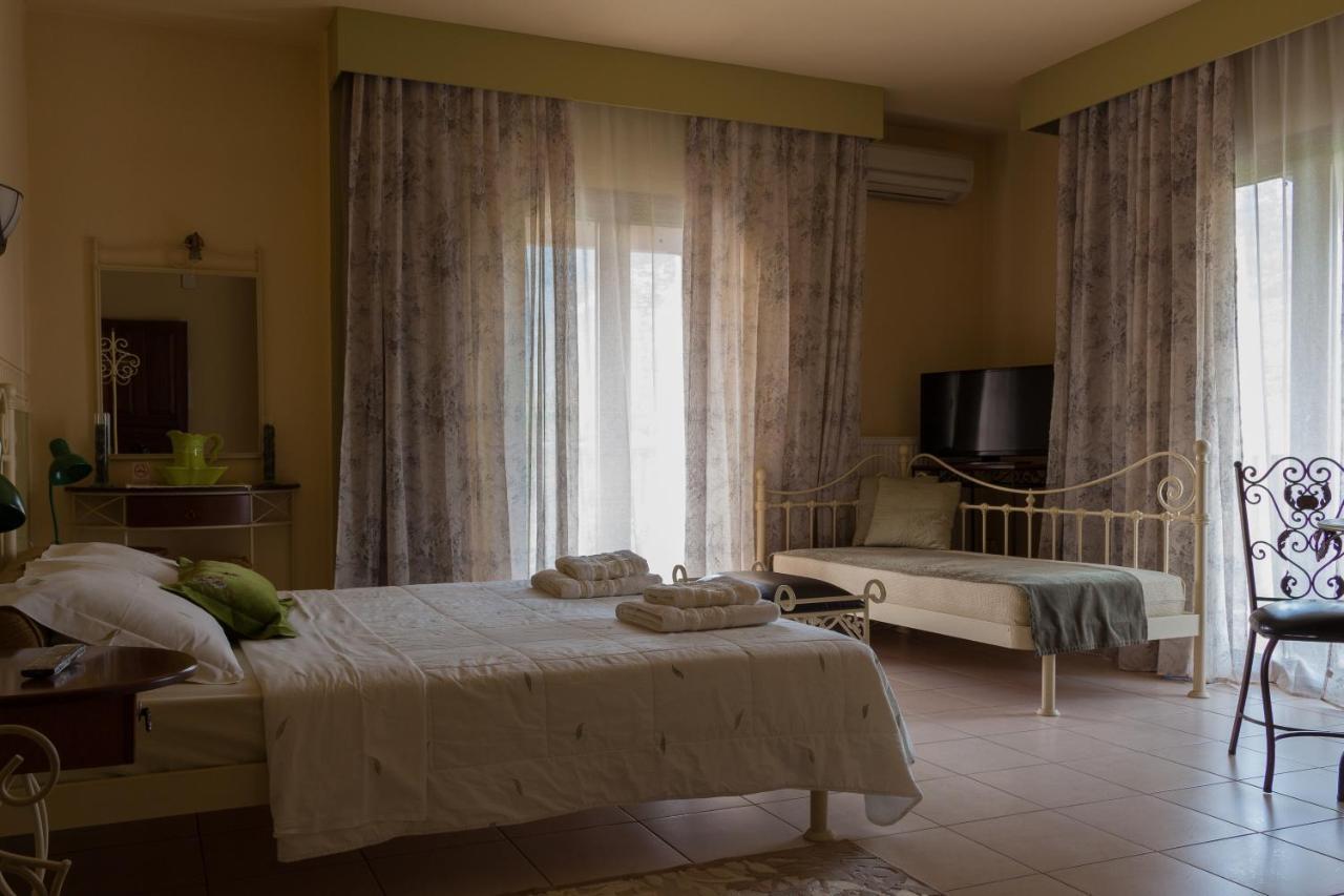 Akrolimnion Hotel ヨアニナ エクステリア 写真